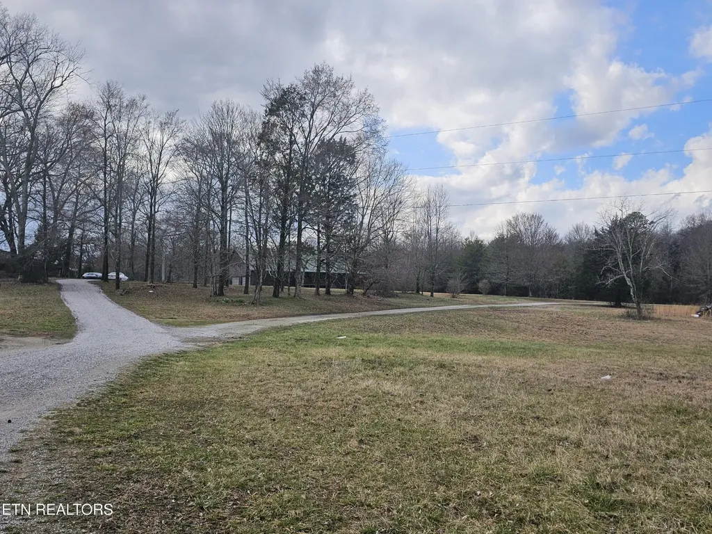 371 Plaza Drive Madisonville TN 37354