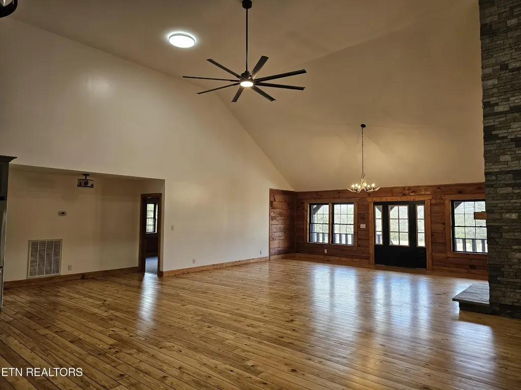 371 Plaza Drive Madisonville TN 37354