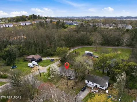 2001 Wayne Circle Maryville TN 37804