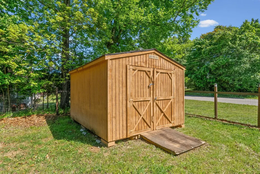 966 Roedeer Drive Clarksville TN 37042