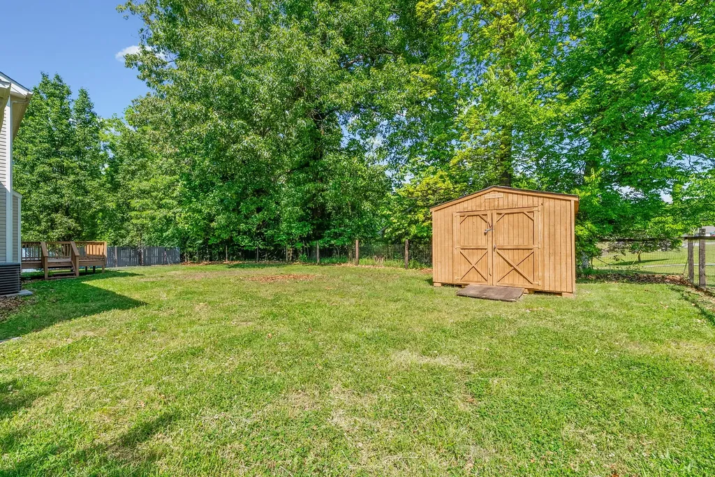 966 Roedeer Drive Clarksville TN 37042