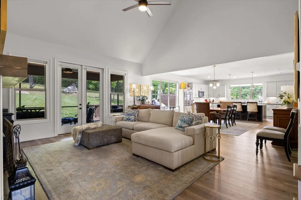 8635 Woodbury Acre Court Harrison TN 37341