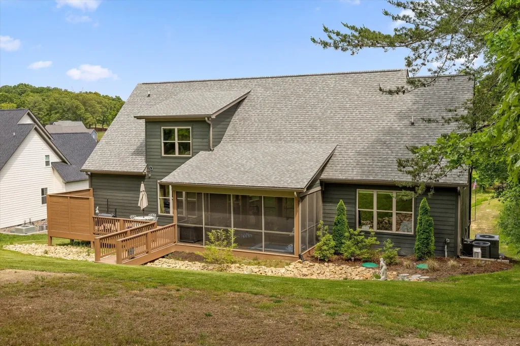 8635 Woodbury Acre Court Harrison TN 37341