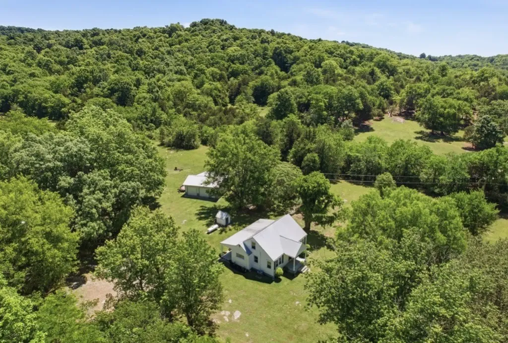 14991 Manchester Pike Christiana TN 37037