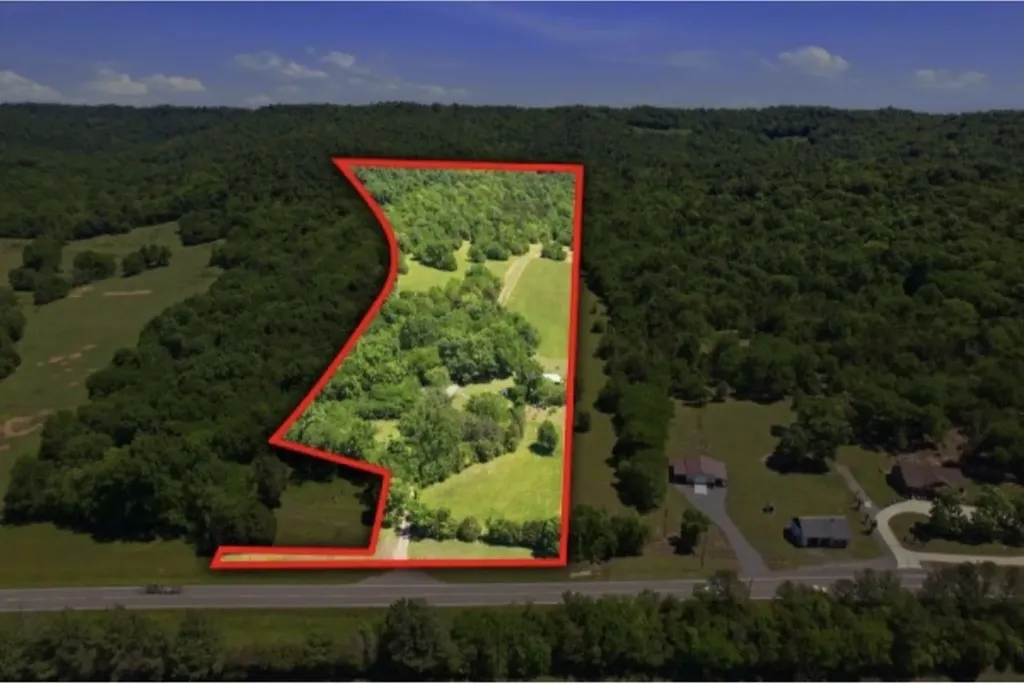 14991 Manchester Pike Christiana TN 37037