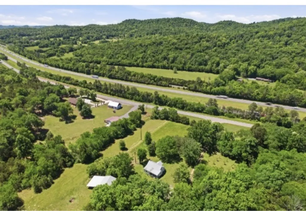 14991 Manchester Pike Christiana TN 37037