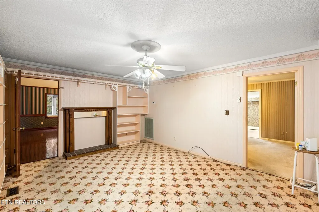1756 County Road 700 Riceville TN 37370