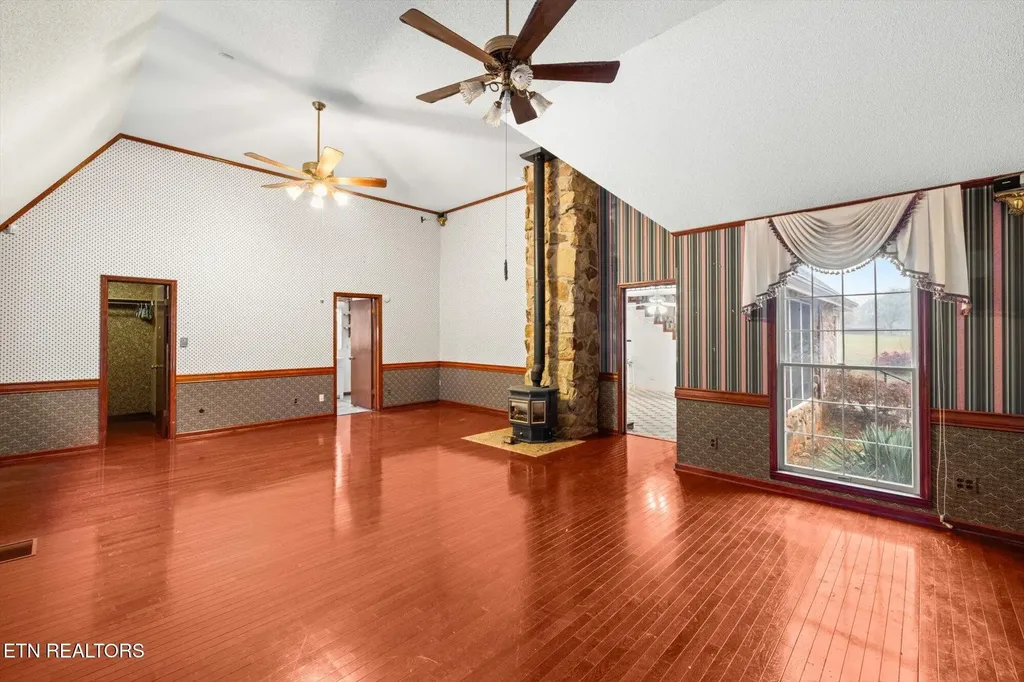 1756 County Road 700 Riceville TN 37370