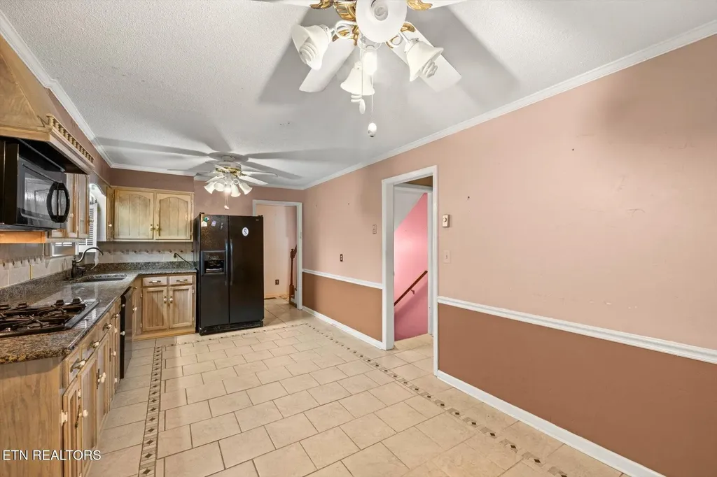 1756 County Road 700 Riceville TN 37370