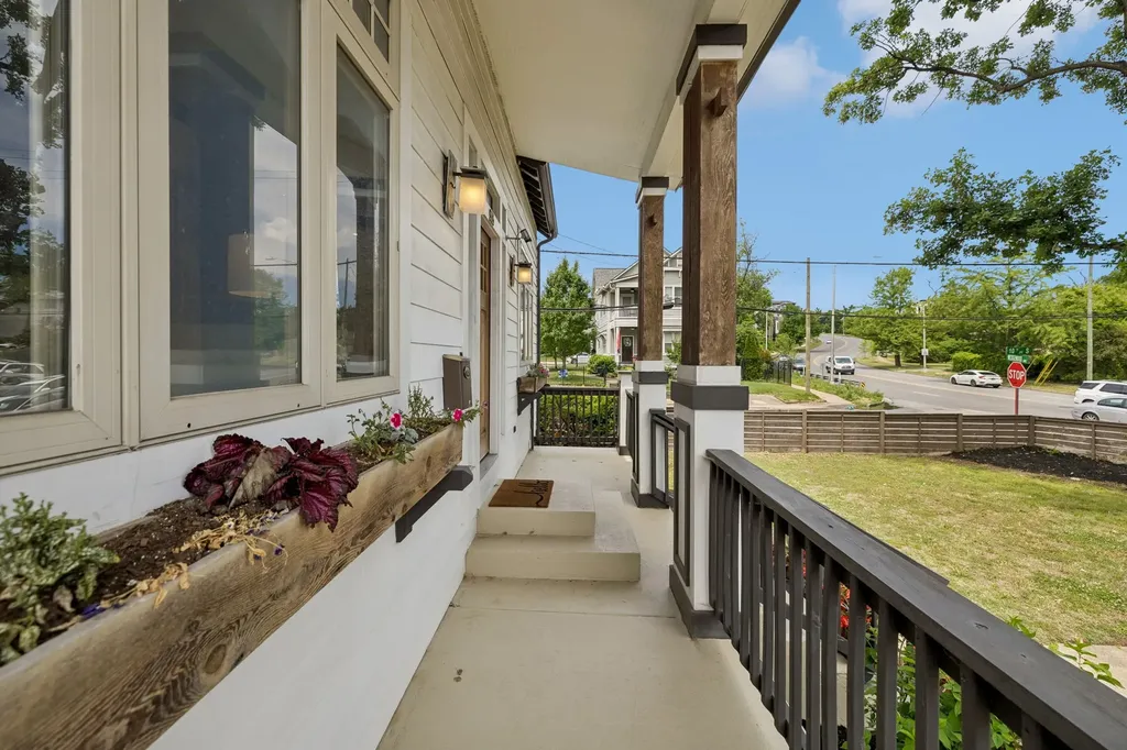 925 Wedgewood Avenue Nashville TN 37203
