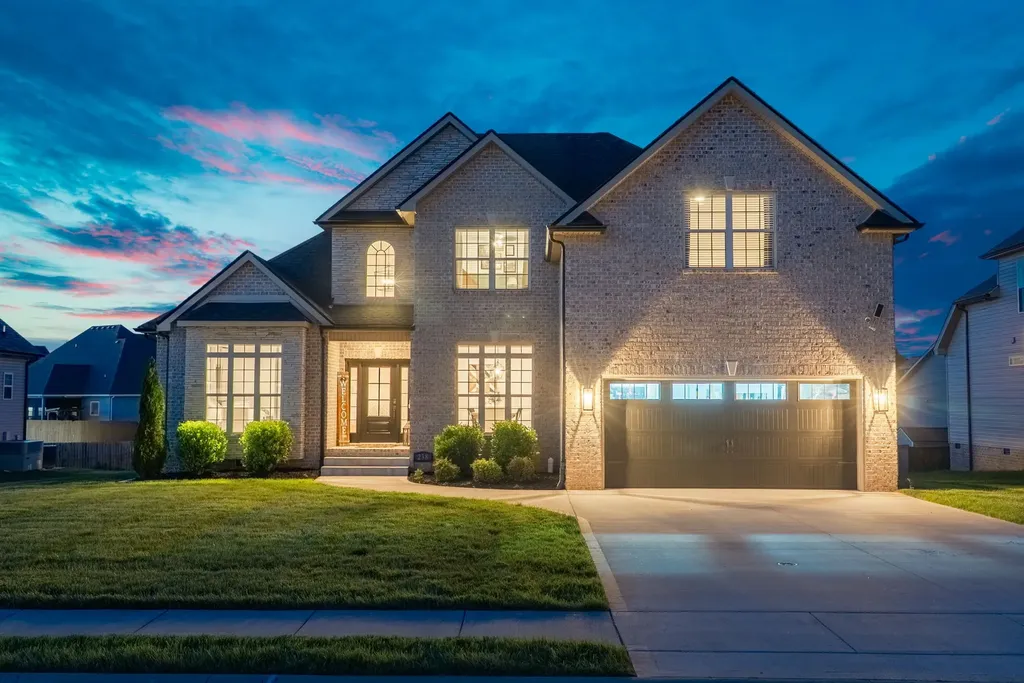 238 Cotoneaster Lane Clarksville TN 37043