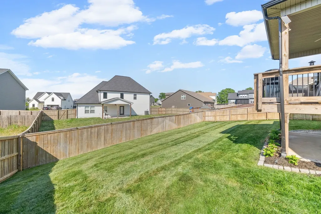 238 Cotoneaster Lane Clarksville TN 37043