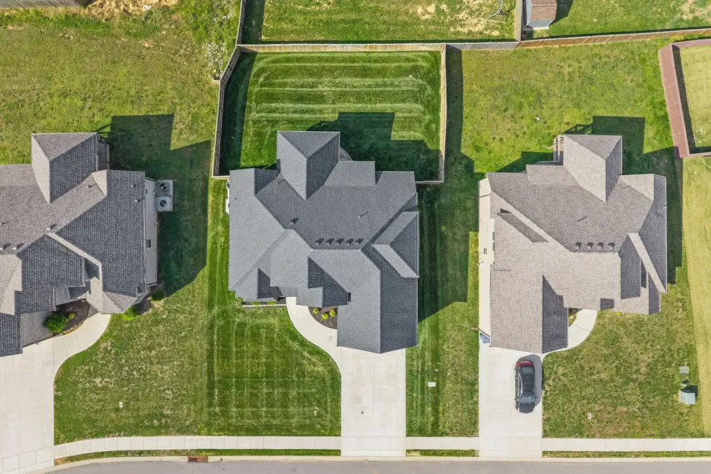 238 Cotoneaster Lane Clarksville TN 37043