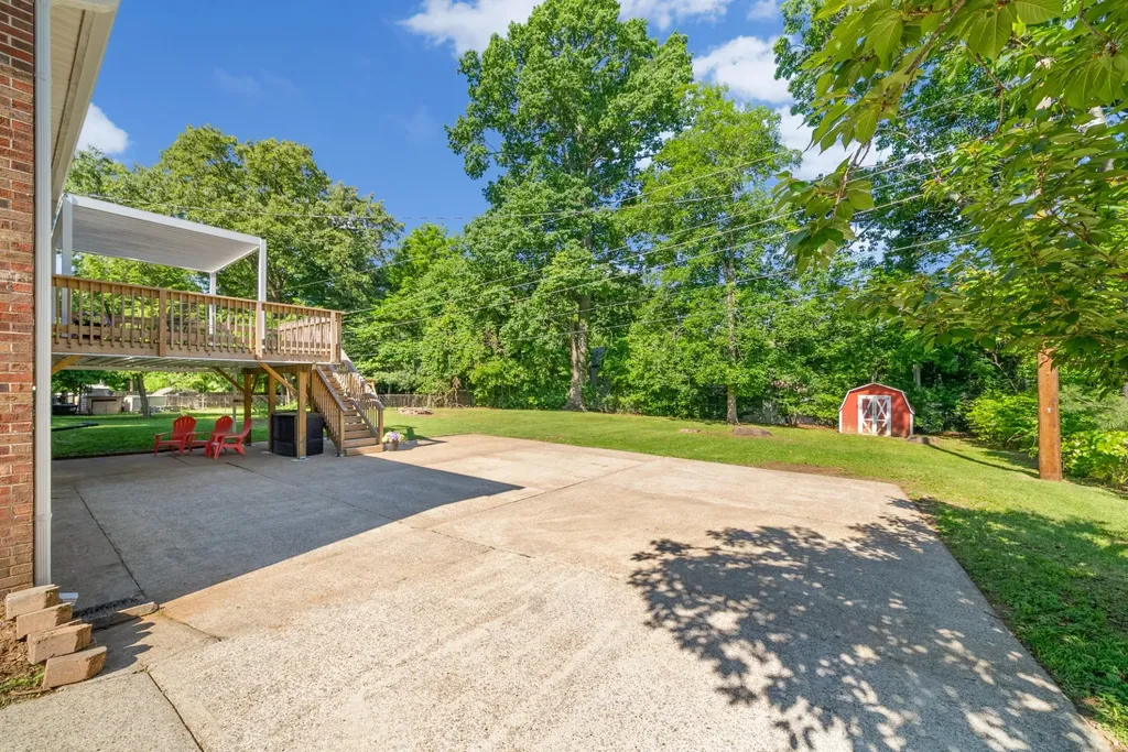2222 Robin Drive Clarksville TN 37042