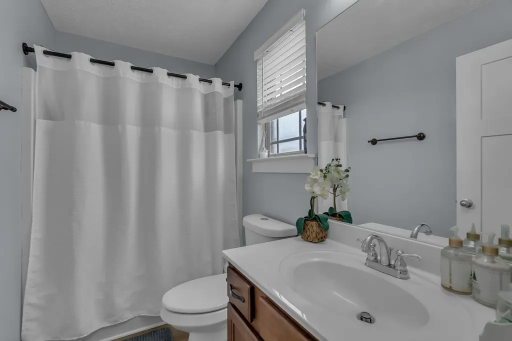 5443 Elkanah Court Christiana TN 37037