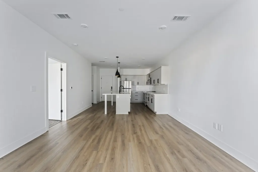 2704 Clifton Avenue Nashville TN 37209