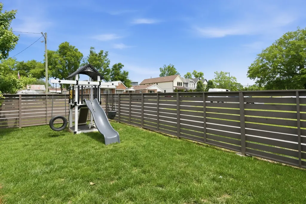 610 45th Ave, N Nashville TN 37209