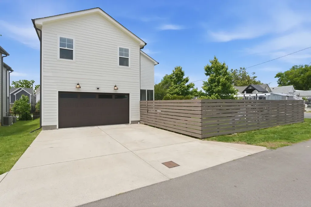 610 45th Ave, N Nashville TN 37209