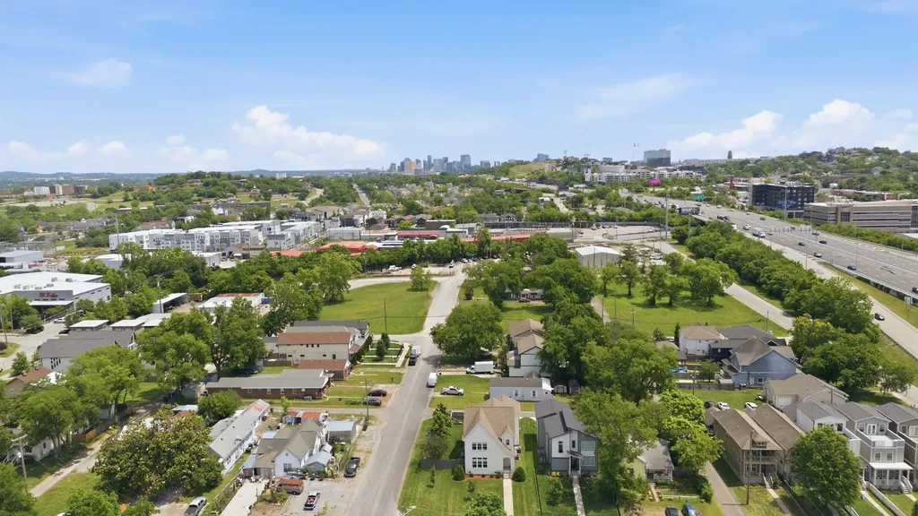 610 45th Ave, N Nashville TN 37209