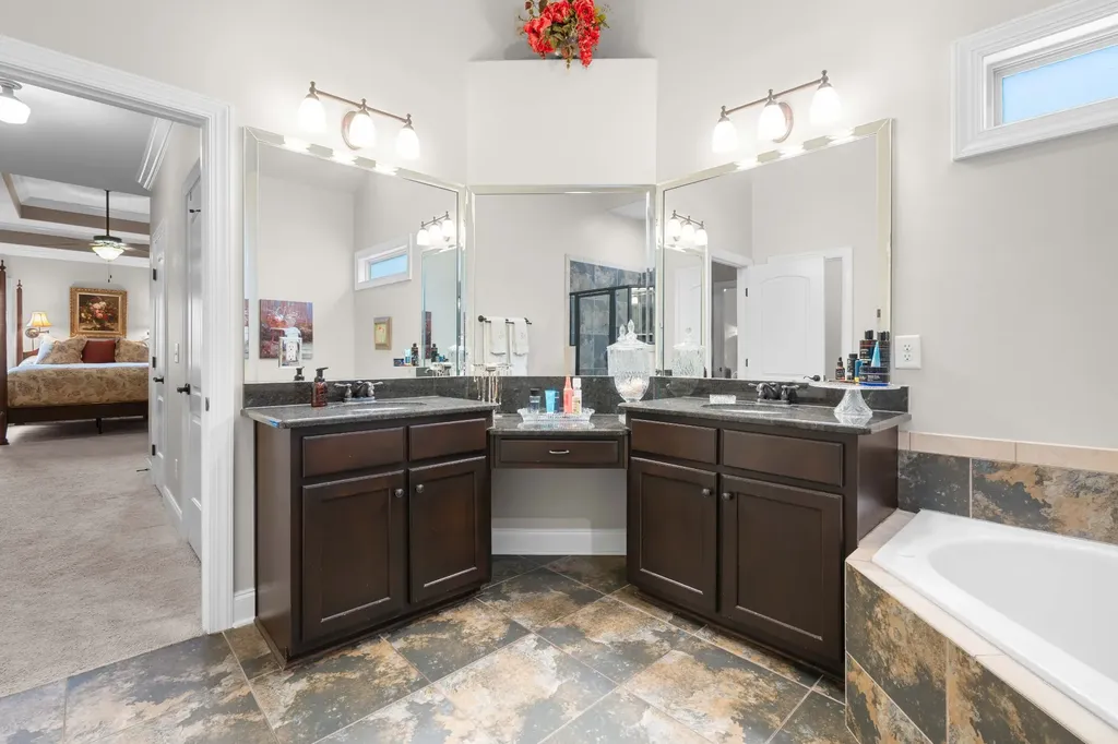 104 N Scarbrough Court Gallatin TN 37066