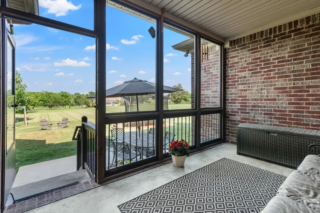 104 N Scarbrough Court Gallatin TN 37066