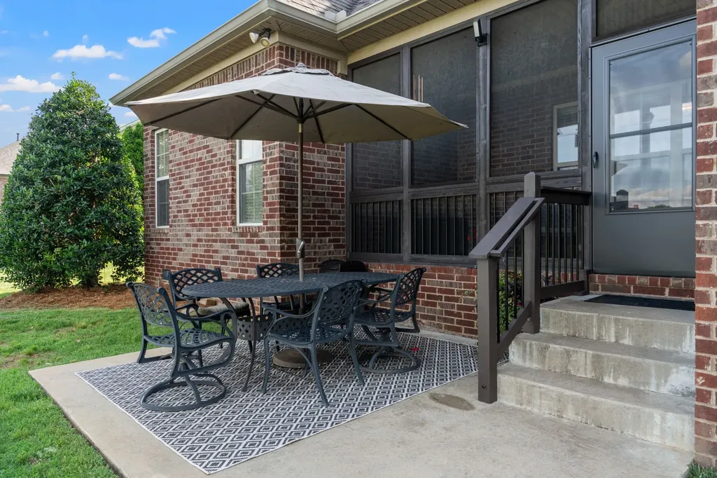 104 N Scarbrough Court Gallatin TN 37066