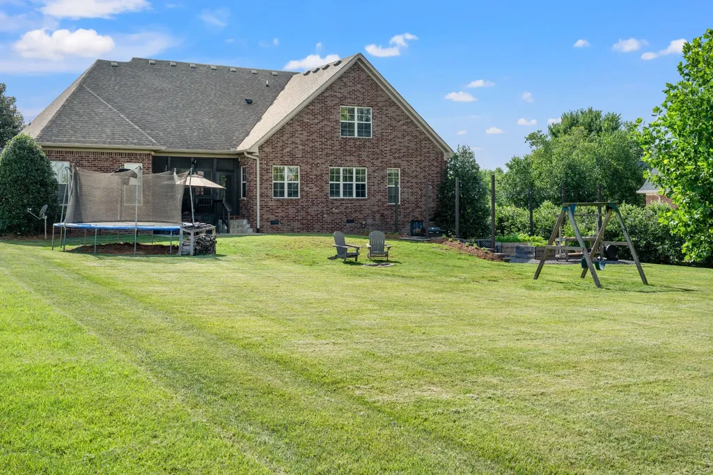 104 N Scarbrough Court Gallatin TN 37066