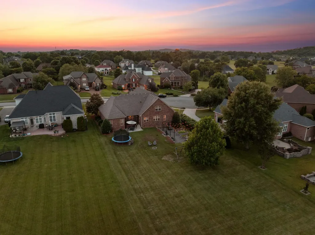 104 N Scarbrough Court Gallatin TN 37066