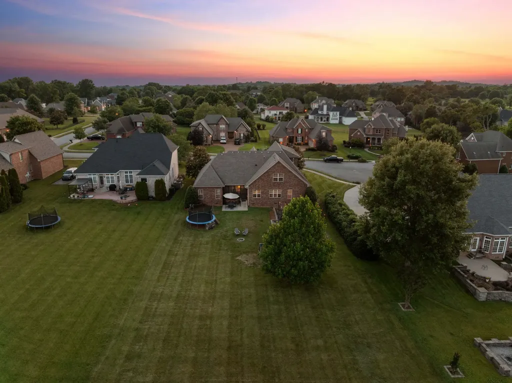 104 N Scarbrough Court Gallatin TN 37066
