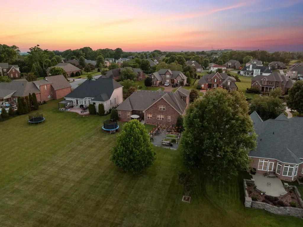 104 N Scarbrough Court Gallatin TN 37066