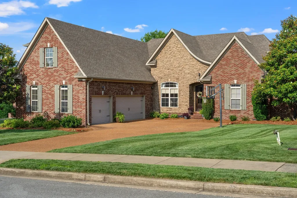 104 N Scarbrough Court Gallatin TN 37066