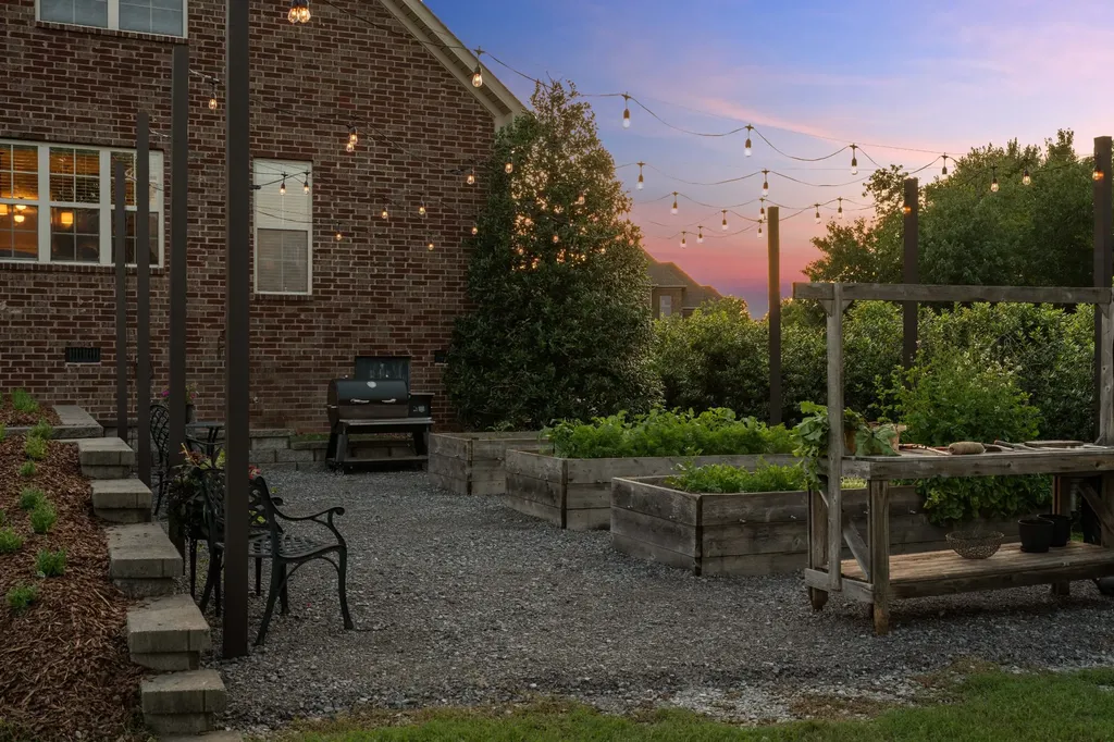 104 N Scarbrough Court Gallatin TN 37066