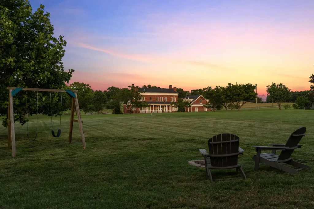 104 N Scarbrough Court Gallatin TN 37066