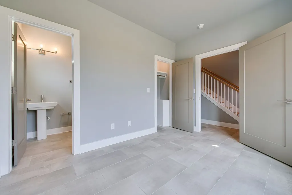 970 Youngs Lane Nashville TN 37207