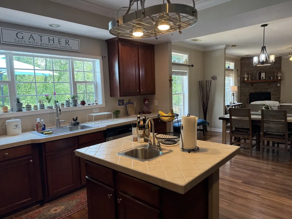 260 Willow Lane Hartsville TN 37074