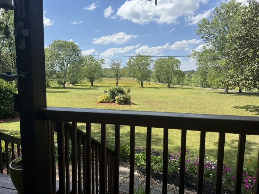 260 Willow Lane Hartsville TN 37074