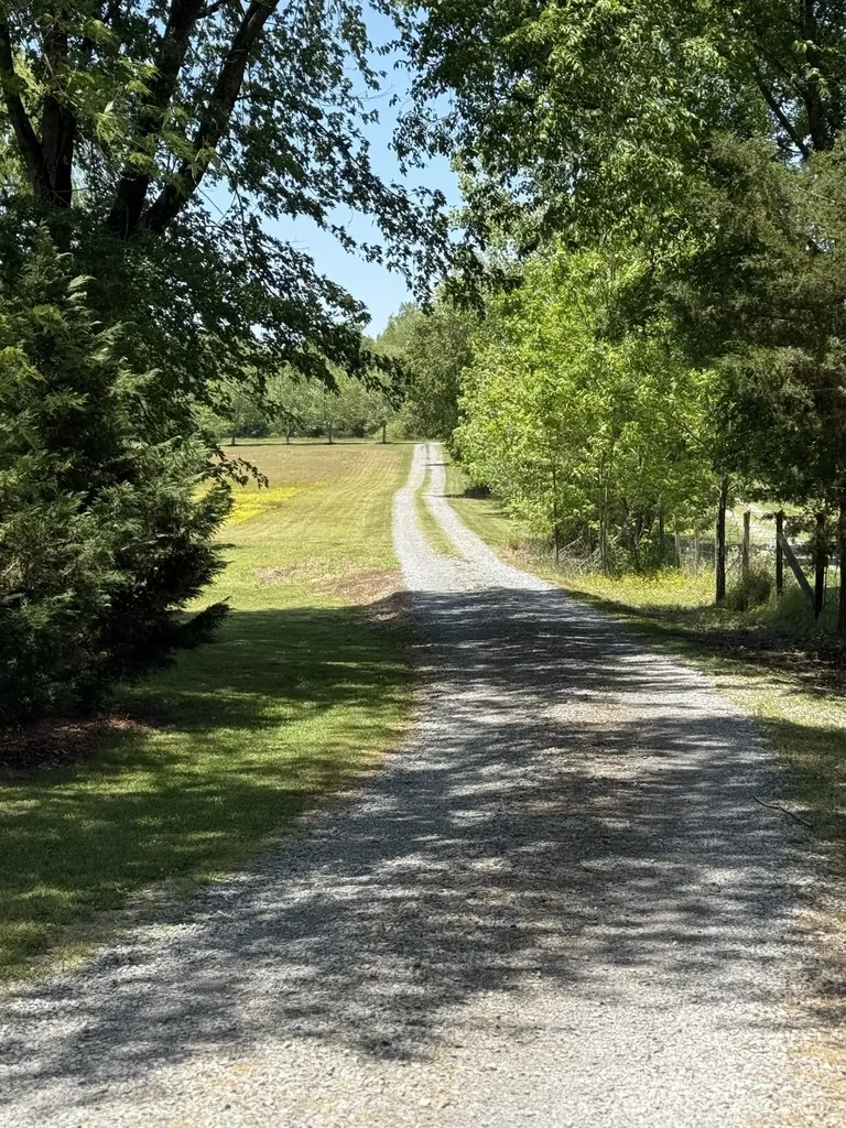260 Willow Lane Hartsville TN 37074