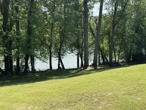260 Willow Lane Hartsville TN 37074
