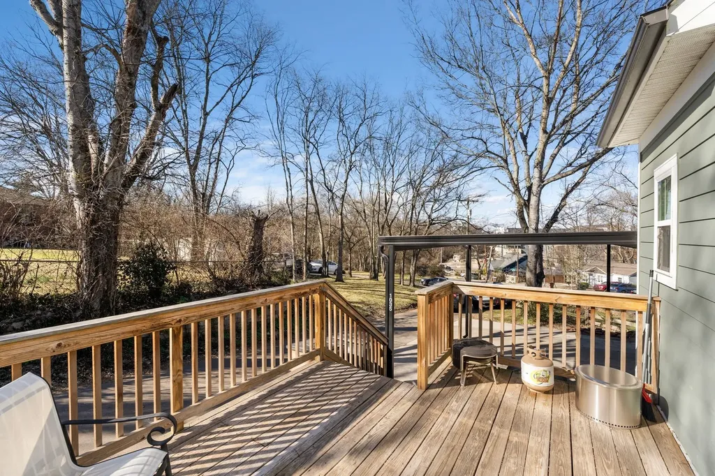 1035 40th Ave, N Nashville TN 37209