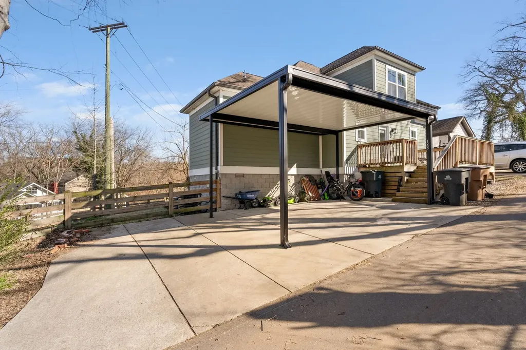 1035 40th Ave, N Nashville TN 37209