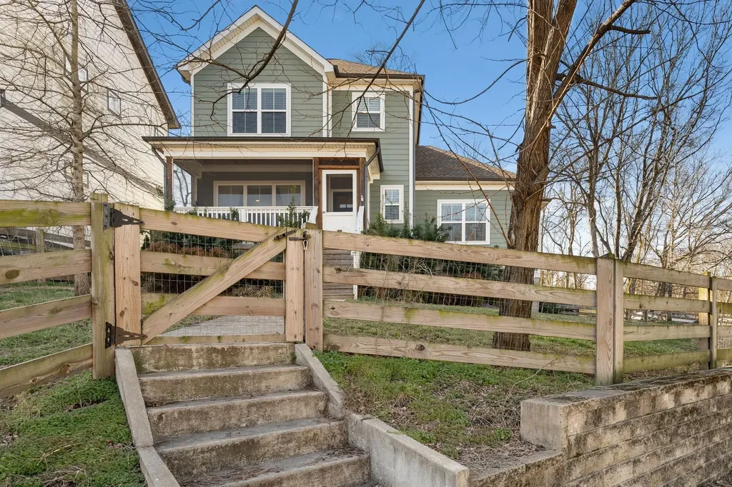 1035 40th Ave, N Nashville TN 37209