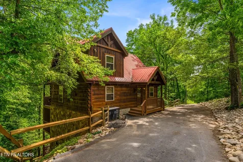 459 Ownby Circle Gatlinburg TN 37738