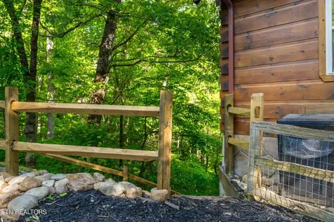 459 Ownby Circle Gatlinburg TN 37738