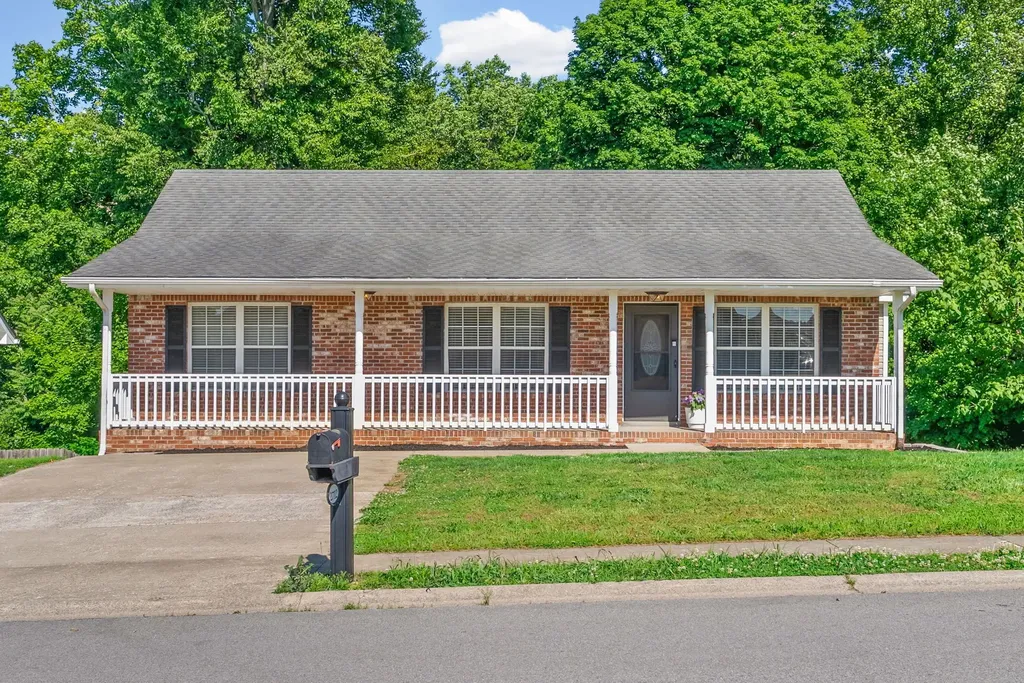 2712 Cider Drive Clarksville TN 37040