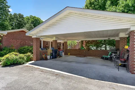 308 W Church Street Smithville TN 37166