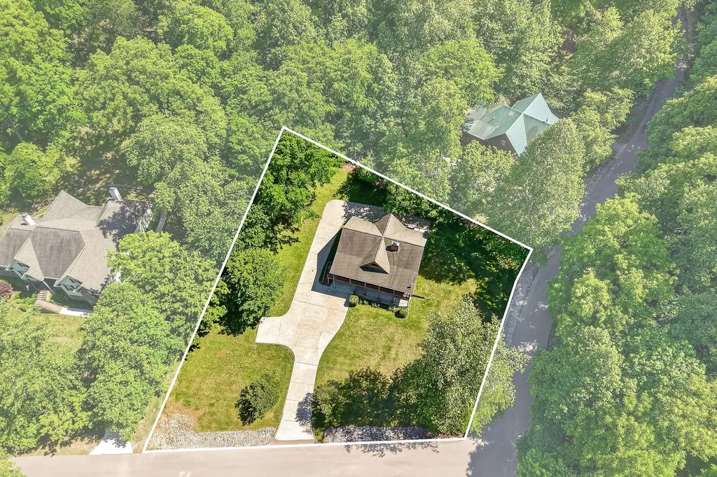 110 Baymont Drive Lancaster TN 38569