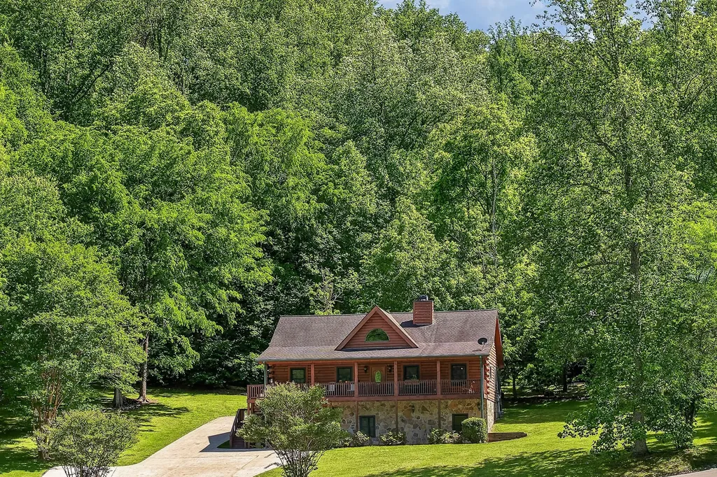 110 Baymont Drive Lancaster TN 38569