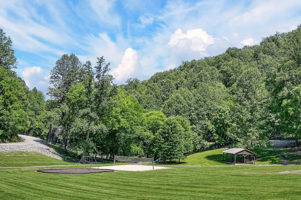 110 Baymont Drive Lancaster TN 38569