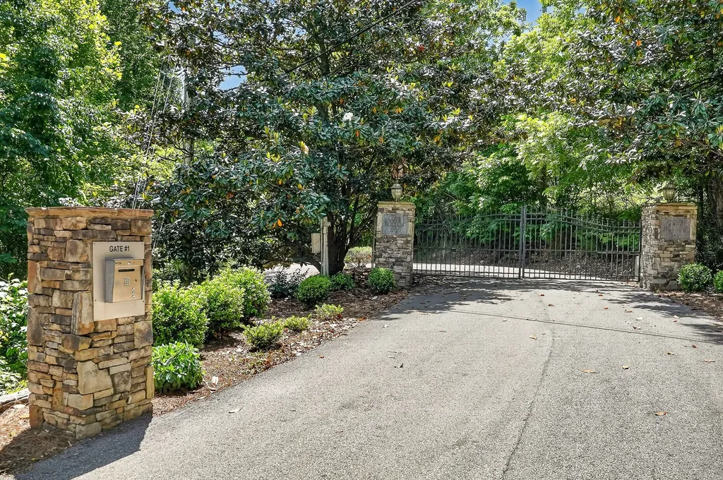110 Baymont Drive Lancaster TN 38569