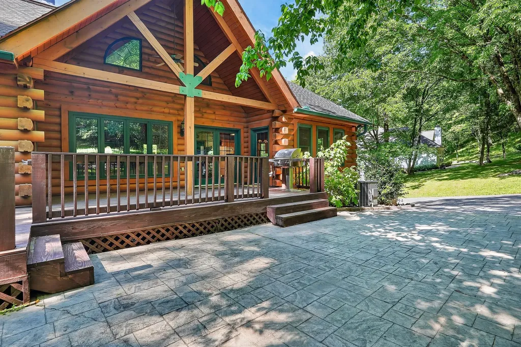 110 Baymont Drive Lancaster TN 38569